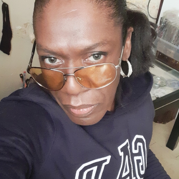 Meet your Posher, Paula - Picture 7 of 16